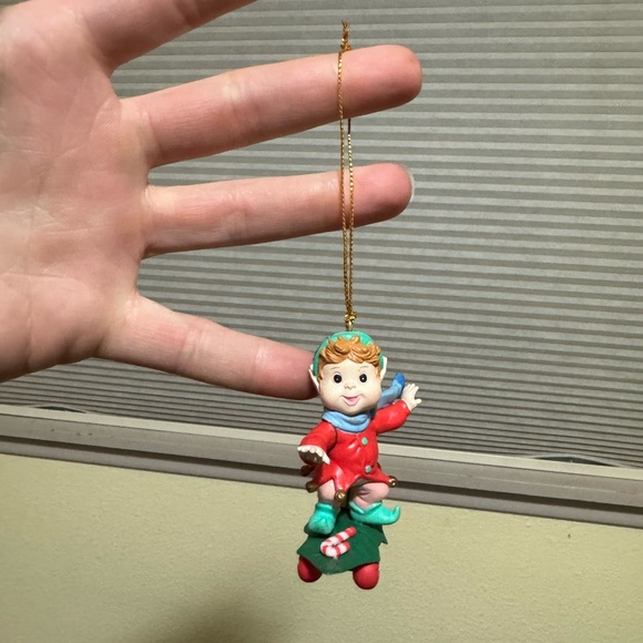 Vintage Christmas Traditions Collectable Skateboarding Elf Hanging Ornament - Picture 1 of 7